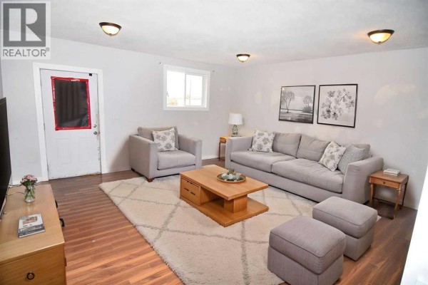 4pc Bathroom - 104 Railway Avenue E, Carseland, AB T0J0M0 Photo 4