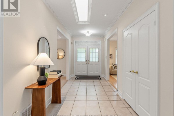 Kitchen - 104 Sanibel Crescent, Vaughan, ON L4J8K7 Photo 4