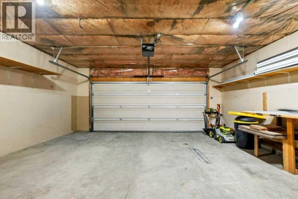 Living room - 104 Springs Place Se, Airdrie, AB T4A2C9 Photo 4