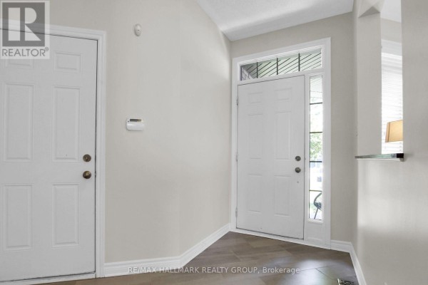 Bathroom - 104 Strathcarron Crescent, Ottawa, ON K2K0C7 Photo 5