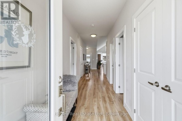 Laundry room - 104 Sycamore Street, Blue Mountains, ON L9Y5S9 Photo 4