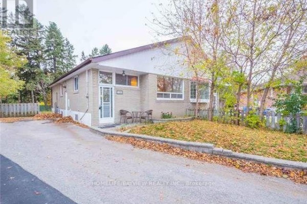 104 Willow(main Floor) Lane, Newmarket