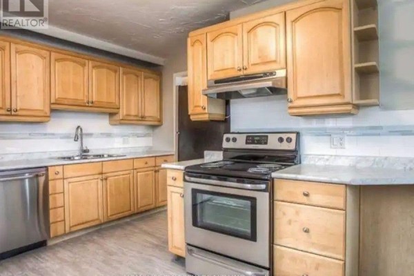Kitchen - 104 Willow(main Floor) Lane, Newmarket, ON L3Y4J2 Photo 3