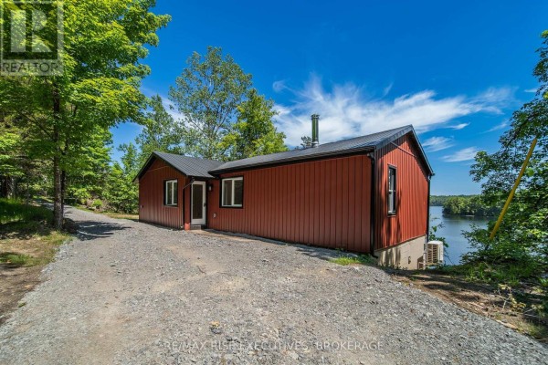 1040 Buckhorn Lane, Frontenac, ON, photo 2