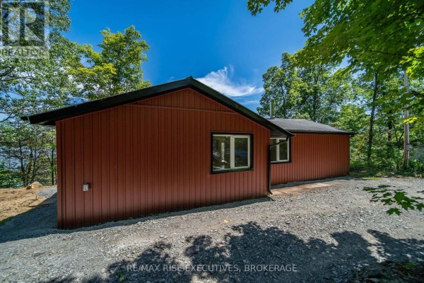 1040 Buckhorn Lane, Frontenac, ON, photo 3