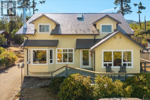 1040 Koen Rd, Qualicum Beach