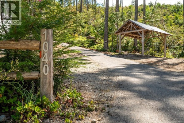 1040 Koen Rd, Qualicum Beach, BC, photo 3