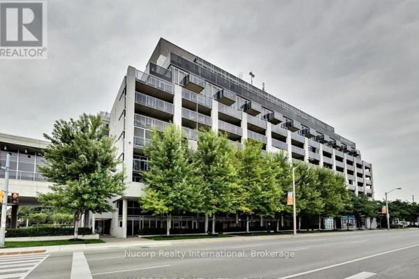 1040 The Queensway, Toronto, ON M8Z0A7 Photo 2