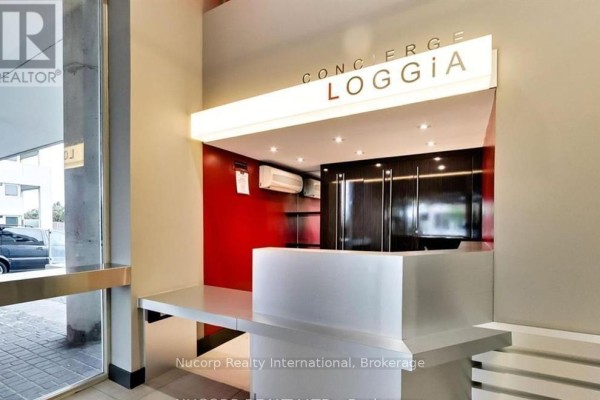 1040 The Queensway, Toronto, ON M8Z0A7 Photo 4