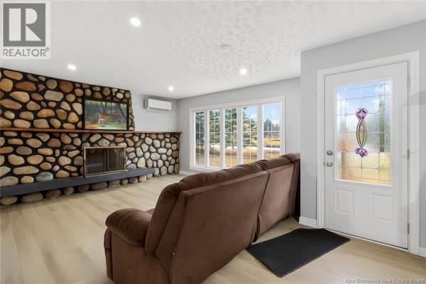 10406 Route 134, Saint Louis De Kent, NB, photo 3