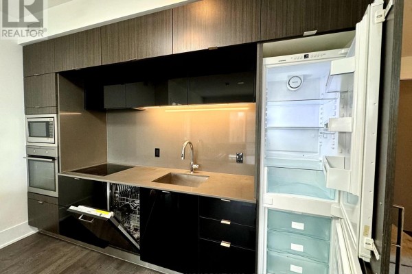 Kitchen - 1041 - 15 Merchants' Wharf, Toronto, ON M5A0N8 Photo 3