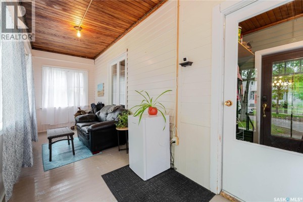 Dining room - 1041 2nd Avenue Nw, Moose Jaw, SK S6H3R3 Photo 5