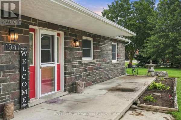 Laundry room - 1041 Main Street, Howick, ON N0G2X0 Photo 5