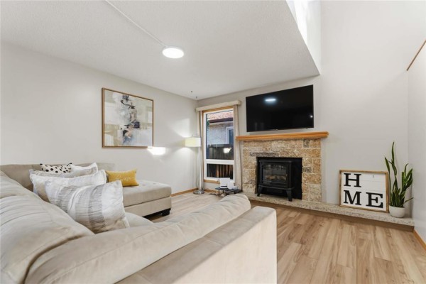 Eat in kitchen - 1041 Mcleod Avenue, Winnipeg, MB R2G2L1 Photo 3