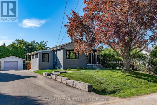 1041 Shepherd's Drive, Burlington, ON, photo 2