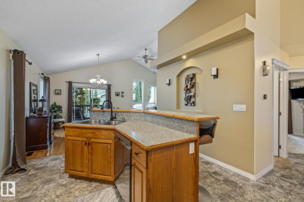 Kitchen - 10411 95 St, Morinville, AB T8R0A2 Photo 3
