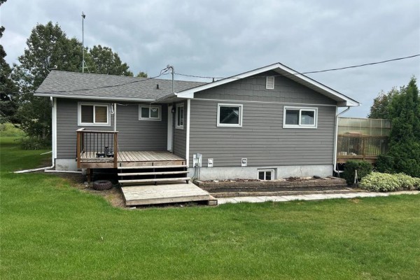 Family room - 104129 Pr262 Road, Erickson, MB R0J0P0 Photo 2