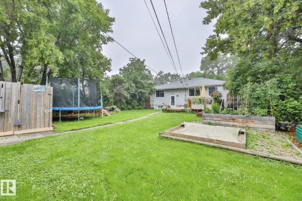 10415 163 St Nw, Edmonton, AB T5P3N9 Photo 5