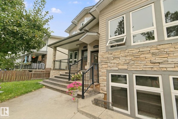 Kitchen - 10416 69 Av Nw, Edmonton, AB T6H2C3 Photo 3