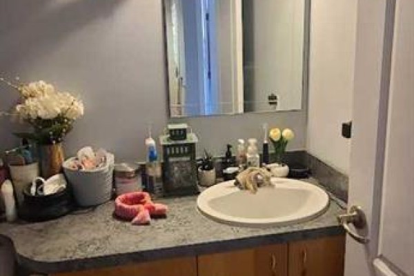4pc Bathroom - 10417 89 Street, Peace River, AB T8S1N9 Photo 4