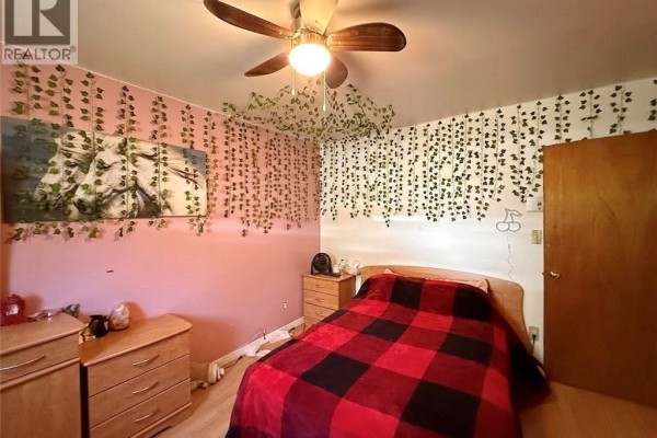Living room - 1043 Victoria Street, Edmundston, NB E3V3T6 Photo 4