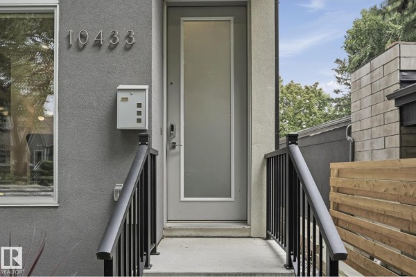 Dining room - 10433 140 St Nw, Edmonton, AB T5N2L8 Photo 2