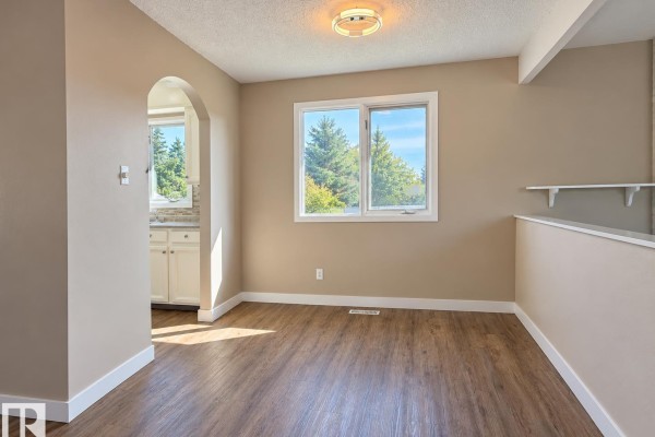 Den - 10439 36a Ave Nw, Edmonton, AB T6J2H7 Photo 5
