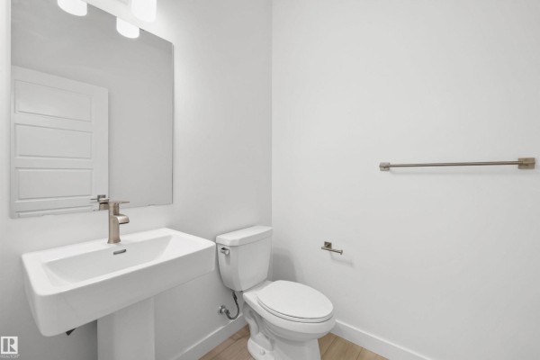 Bedroom 2 - 1044 Cristall Cr Sw, Edmonton, AB T6W5S6 Photo 5