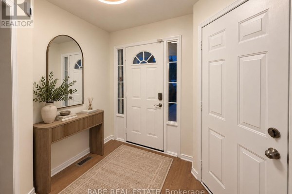 Primary Bedroom - 1045 Corrie Street, Innisfil, ON L9S1T7 Photo 4