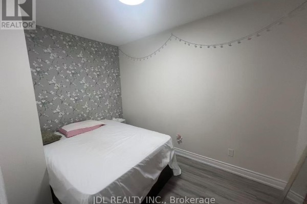 Mud room - 1045 Oxford Street E, London East, ON N5Y3L1 Photo 5