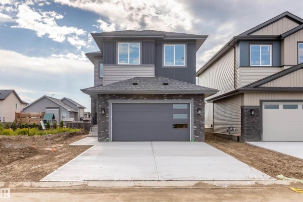10458 104 St, Morinville, AB, photo 2