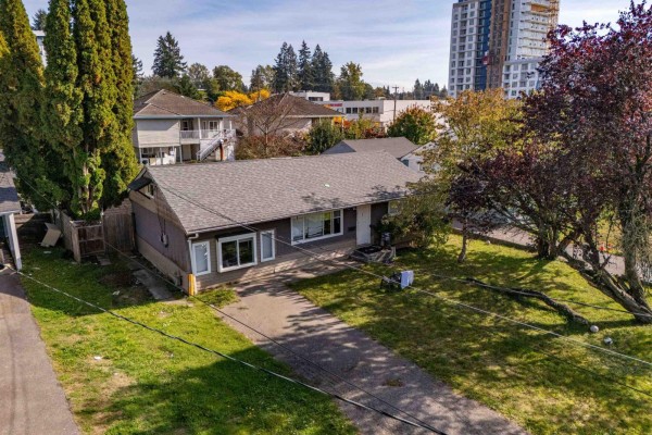 10458 138 Street, Surrey, BC V3T4K3 Photo 3