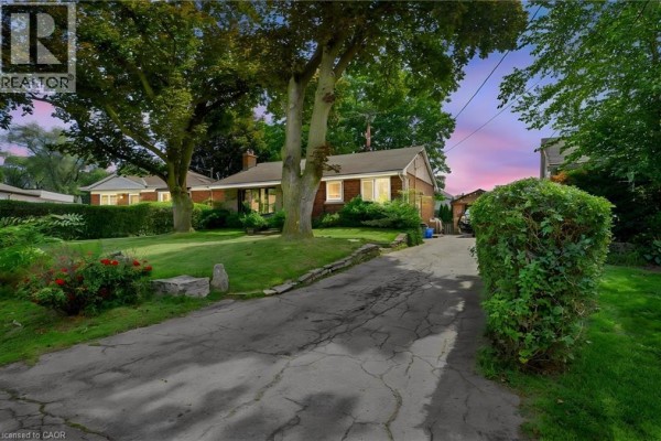 1046 Shepherds Drive, Burlington, ON, photo 3