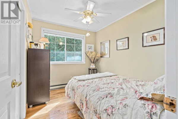 Bedroom 2 - 1047 Lagoon Road, Highlands East, ON K0L1C0 Photo 5