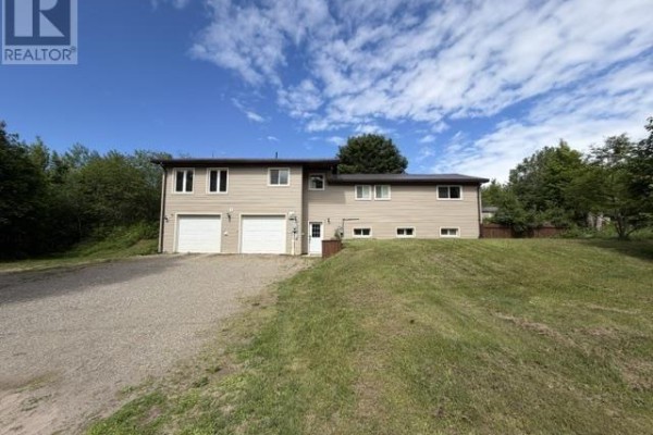 1049 Allen Side Rd, Sault Ste  Marie, ON, photo 2