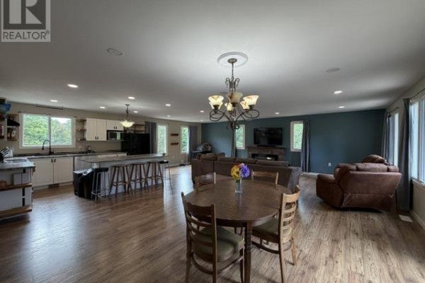 1049 Allen Side Rd, Sault Ste  Marie, ON, photo 3