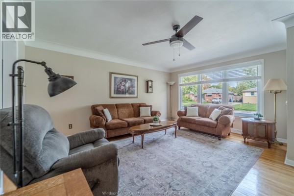 Utility room - 1049 Buckingham Road, Windsor, ON N8S2E2 Photo 3