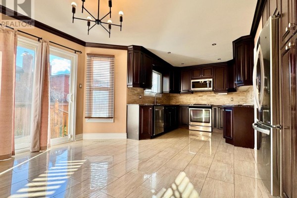 Recreational, Games room - 1049 Wetherby Lane E, Mississauga, ON L4W4R9 Photo 3