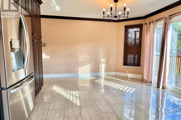 Dining room - 1049 Wetherby Lane E, Mississauga, ON L4W4R9 Photo 4