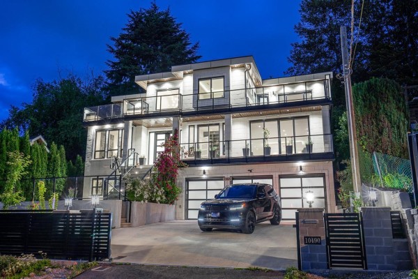 10490 125a Street, Surrey, BC V3V5A3 Photo 2