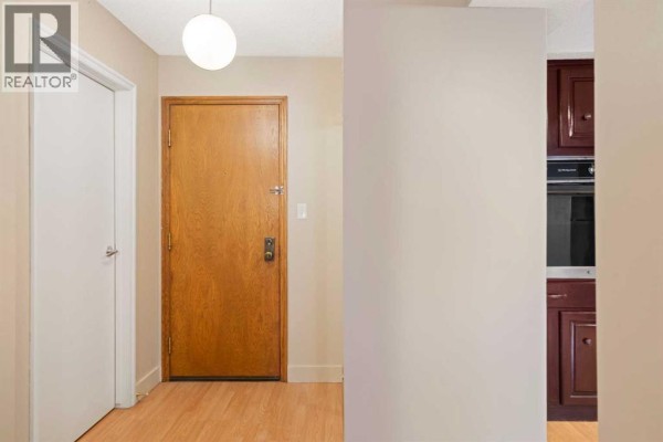 4pc Bathroom - 105, 345 4 Avenue Ne, Calgary, AB T2E0J4 Photo 5