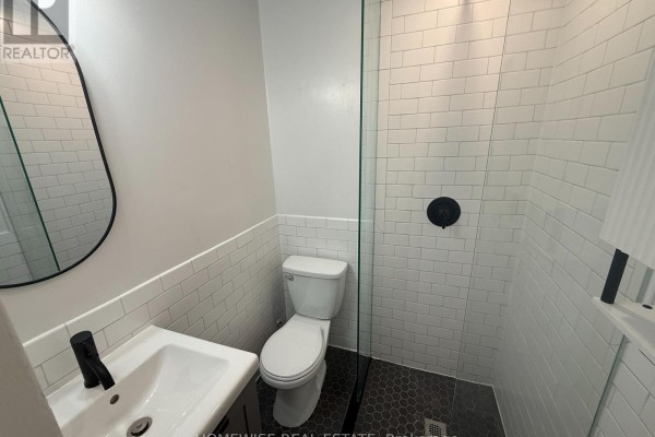 105 - 1 Triller Avenue, Toronto, ON M6K3B7 Photo 4