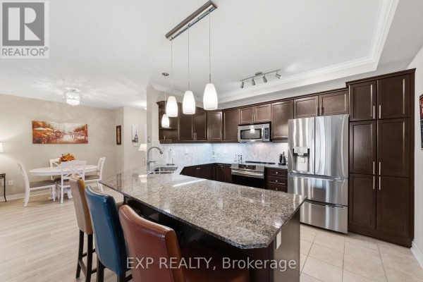 Living room - 105 - 1030 Coronation Drive, London North, ON N6G0G5 Photo 3