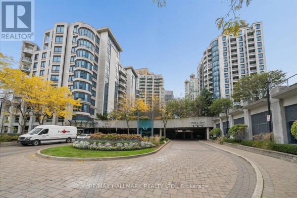 Kitchen - 105 - 2087 Lake Shore Boulevard W, Toronto, ON M8V4G3 Photo 3