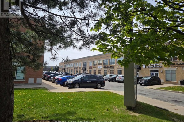 105 - 330 Bronte Street S, Milton, ON, photo 2