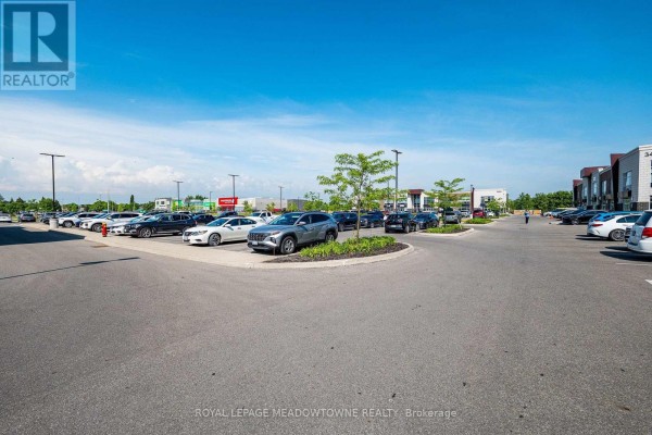 105 - 3485 Rebecca Street, Oakville, ON, photo 3
