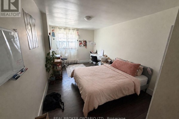 105 - 50 Benson Avenue, Richmond Hill, ON L4C4E6 Photo 4