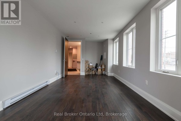 105 - 80 9th Street E, Owen Sound, ON N4K1N4 Photo 5