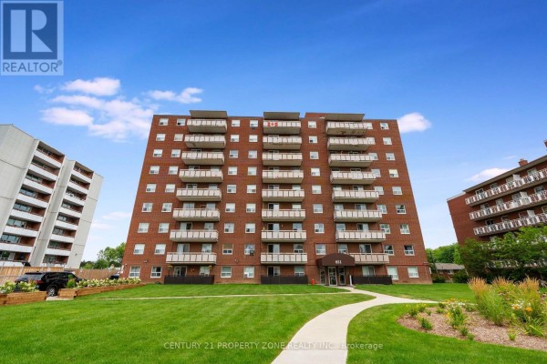 Family room - 105 - 851 Queenston Road, Hamilton, ON L8G1B4 Photo 5