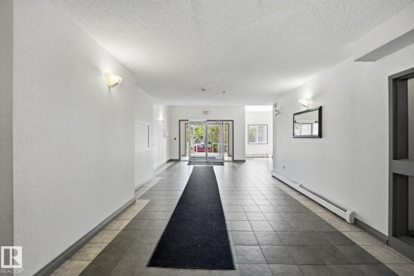 #105 11446 40 Av Nw Nw, Edmonton, AB T6J0R5 Photo 4